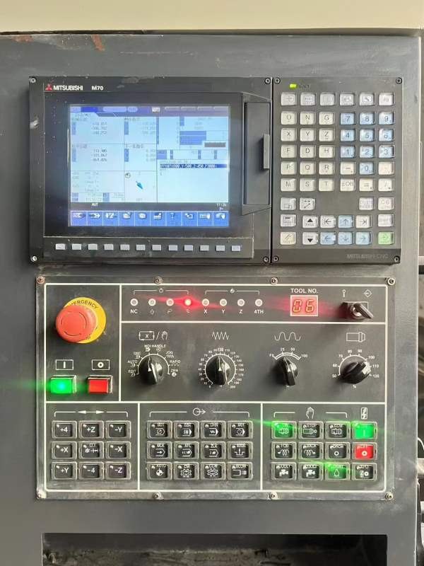 南京兰博850加工中心，三菱M70系统，两线一硬，三轴行.