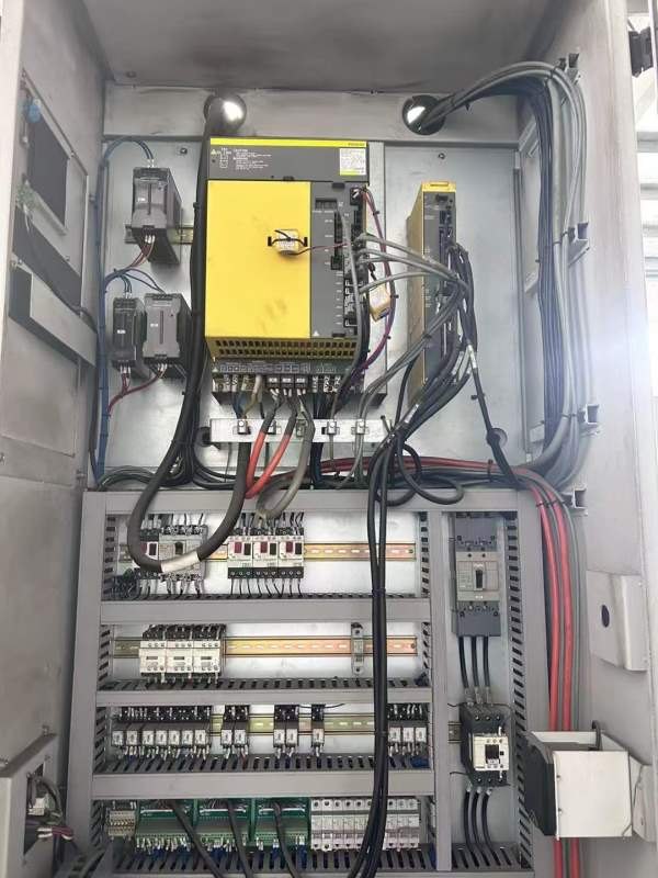 低价出售汉川715一台、法兰克MF系统一台，BT50主轴、.