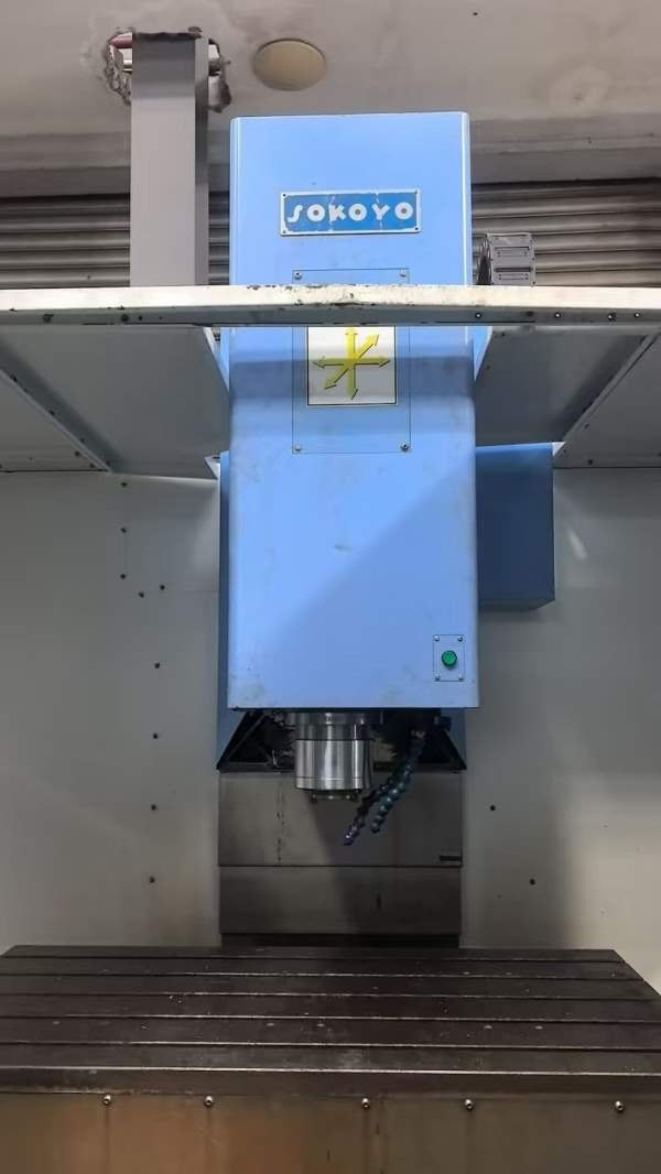 刚刚到货9成新斯可源1380数控铣床一台，两线一硬轨道.