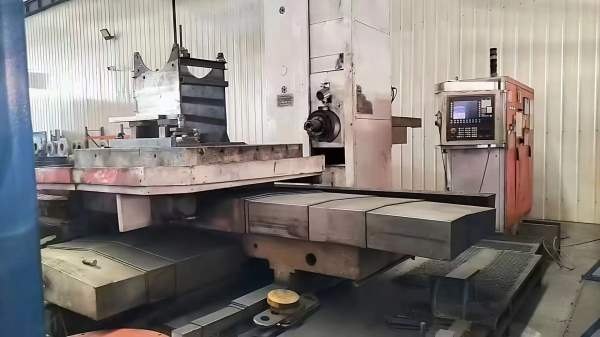 天通吉成130数控卧式铣镗床，工作台1400/1600，精度很.