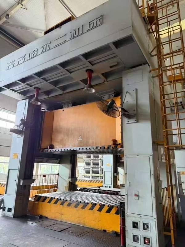 湖北工厂：齐齐哈尔四点多连杆1300-630-630-630-630T.