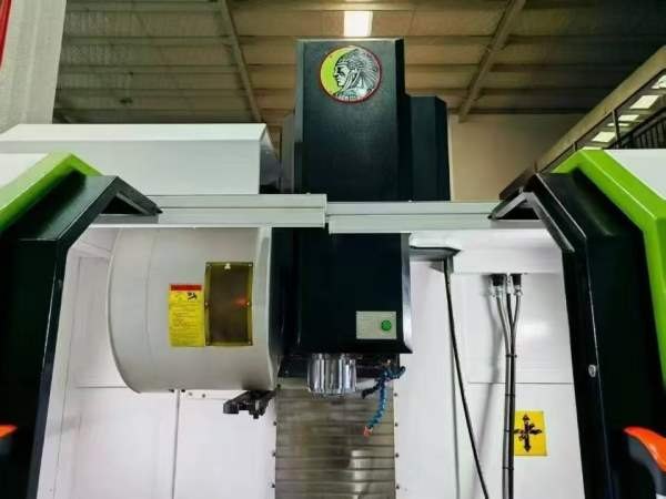 格勒玛850V（四轴）加工中心，三菱M80系统，三轴线轨X.