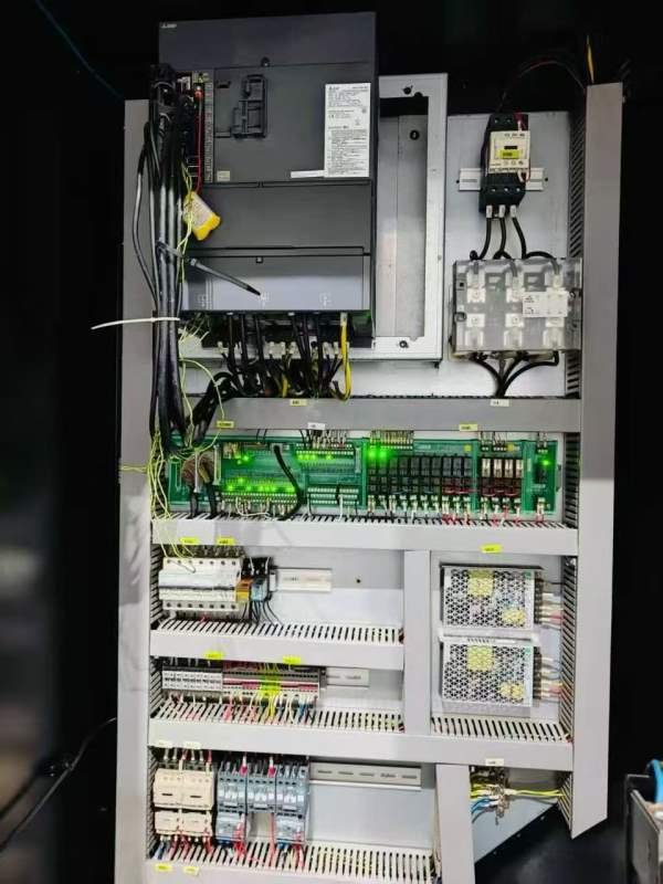 格勒玛-850V加工中心2022年 台湾珊羚光机 三菱M80系统.