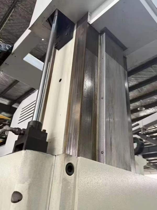 买下威达3020龙门加工中心，22年设备，发那科Plus系统.