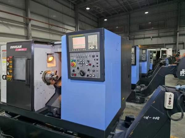 同款6台斗山235数控车床，配发那科系统，8寸中空卡盘.