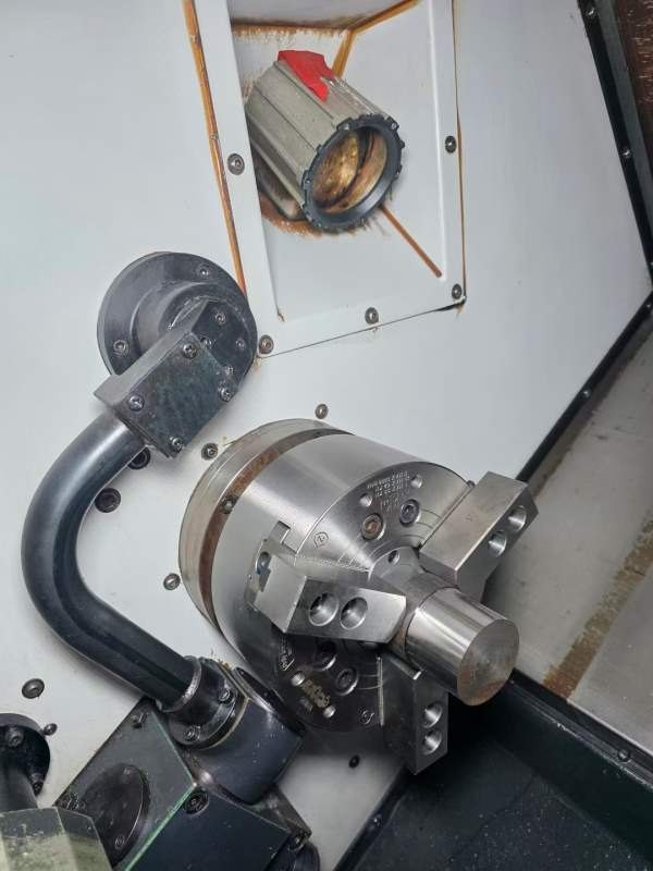 同款两台韩国原装斗山Lynx220LM车削复合，配8寸卡盘带.