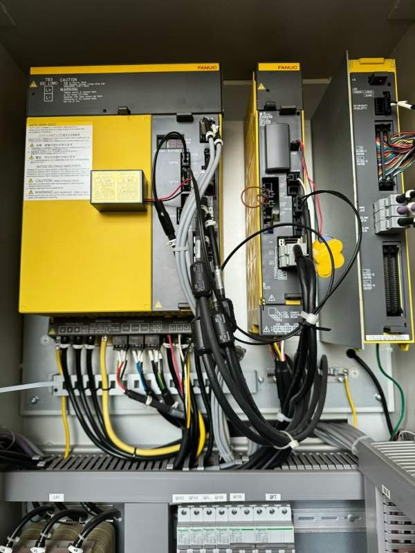 海天850，带转台发那科系统12000转