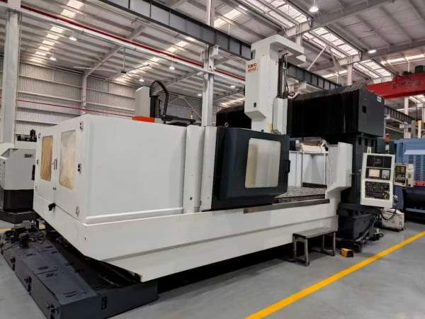 仓库刚到货一台台湾高峰3122数控龙门，a法驱动电机，.