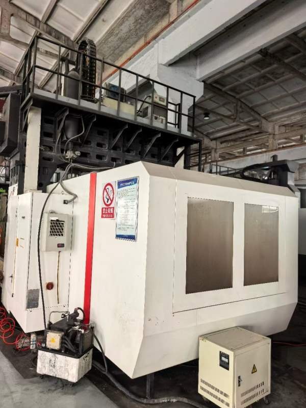 工厂在位野凌3024龙门铣床两线一硬导轨，XY轴55宽线轨.