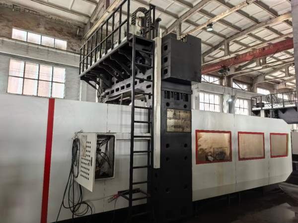 工厂在位野凌3024龙门铣床两线一硬导轨，XY轴55宽线轨.