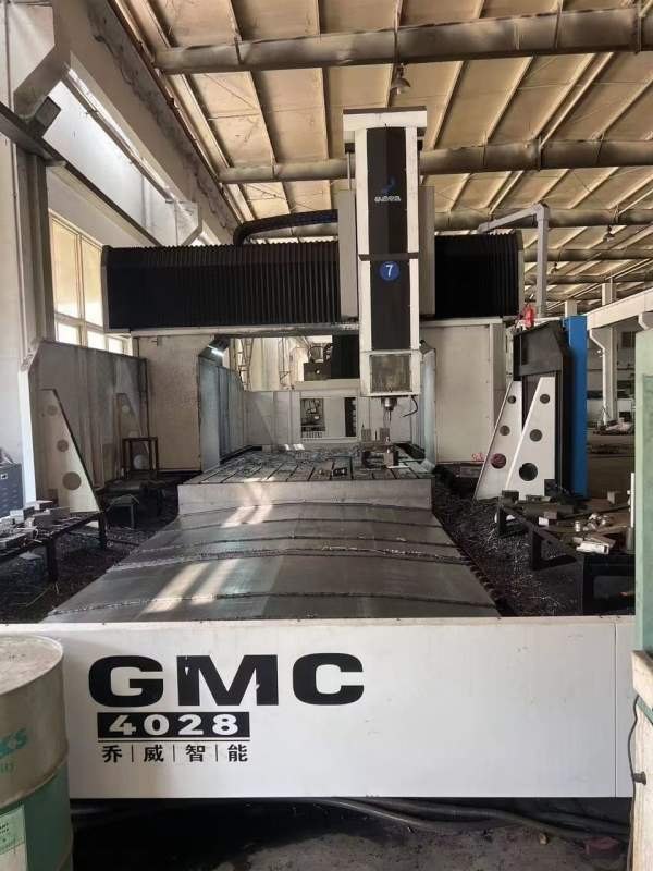刚刚到货2022年南通乔威智能4028龙门加工中心，台面2..