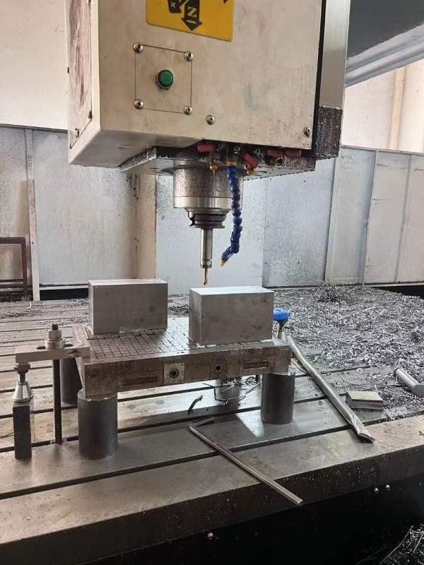 刚刚到货2022年南通乔威智能4028龙门加工中心，台面2..