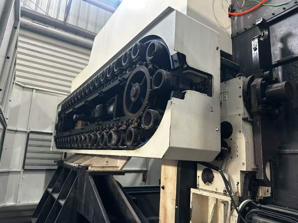 沈阳800双工位卧加，正T床身，2018年出厂，法纳克MF系.