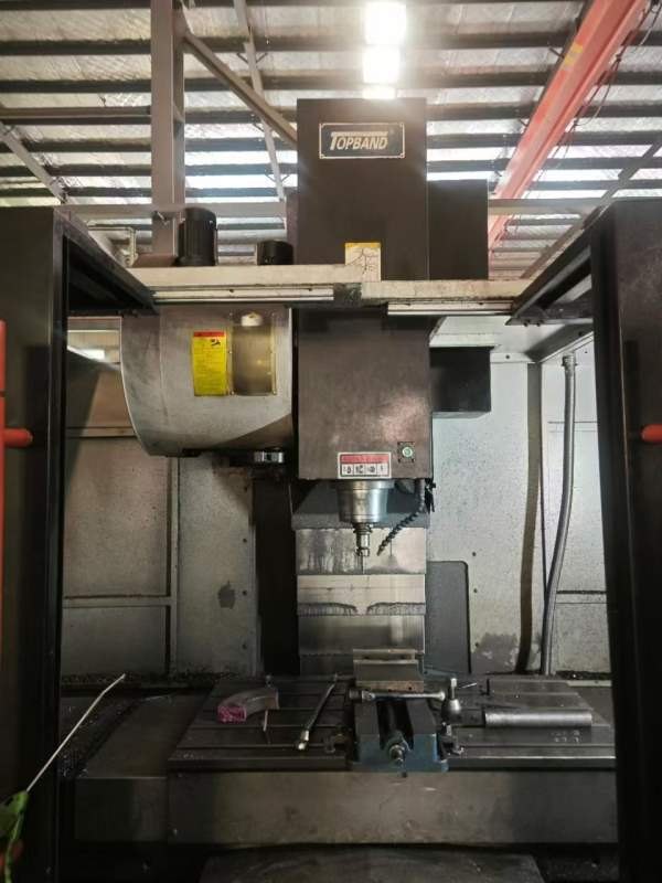 在位出售台湾拓邦1160加工中心，三菱m80系统，主轴800.