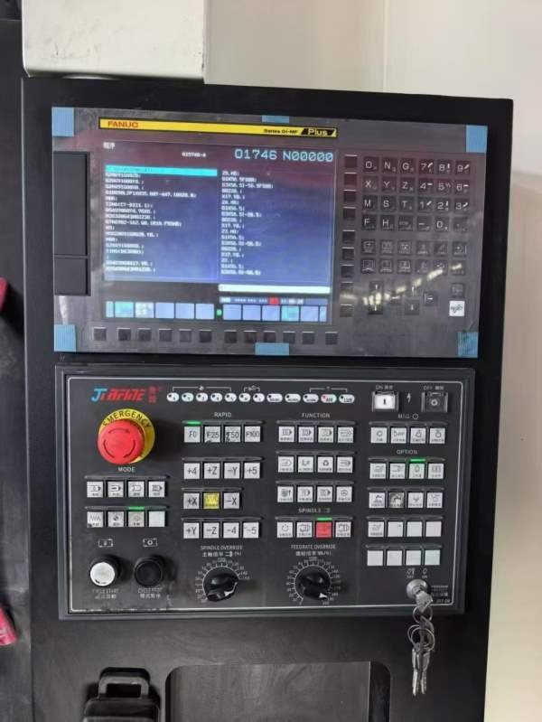 乔峰1160，24年12月份出厂发那科系统，三轴线轨bt50主.