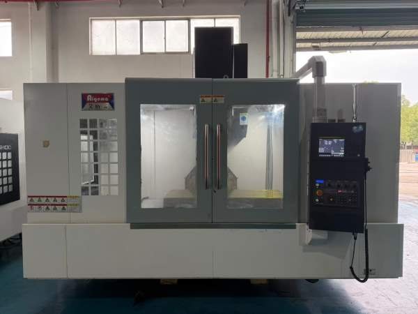 艾格玛1270数控铣床发那科MF-PIUS系统，BT50主轴6000.