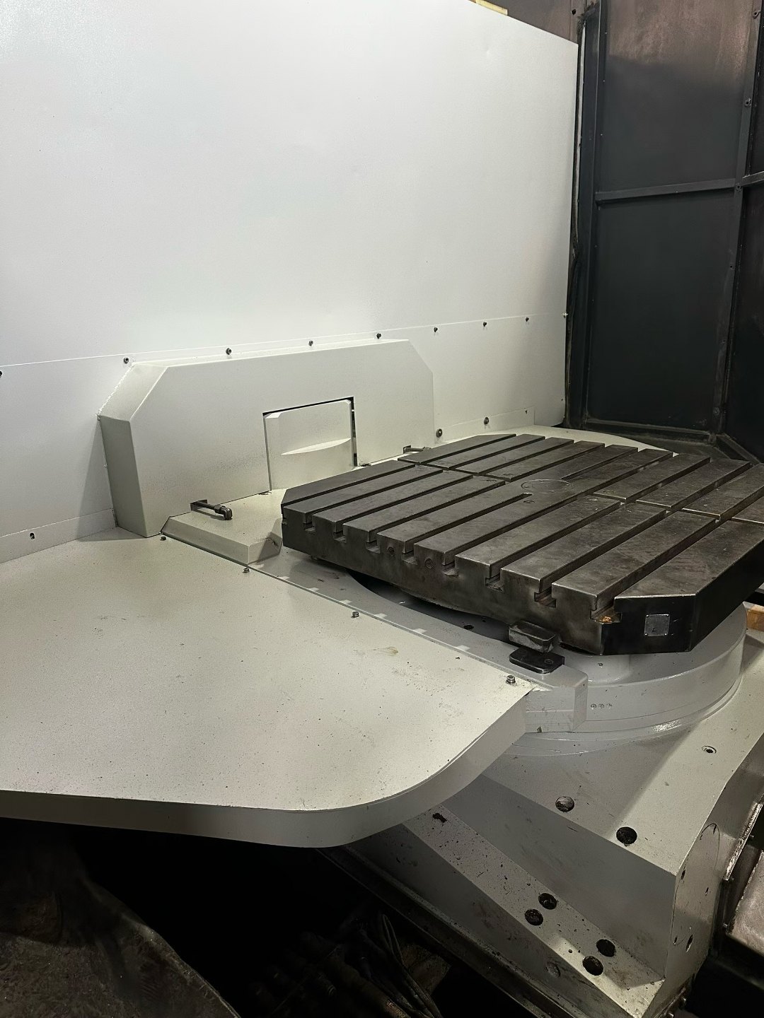 沈阳800双工位卧加，正T床身，2018年出厂，法纳克MF系.