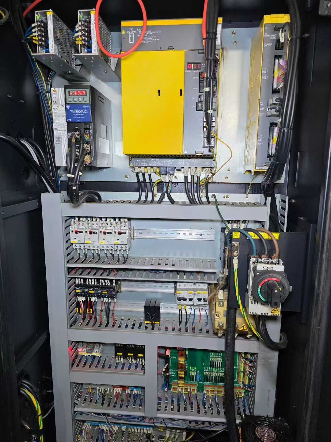 斗山PUMA3050L，12寸卡盘，18.5KW主轴电机，过棒料76.