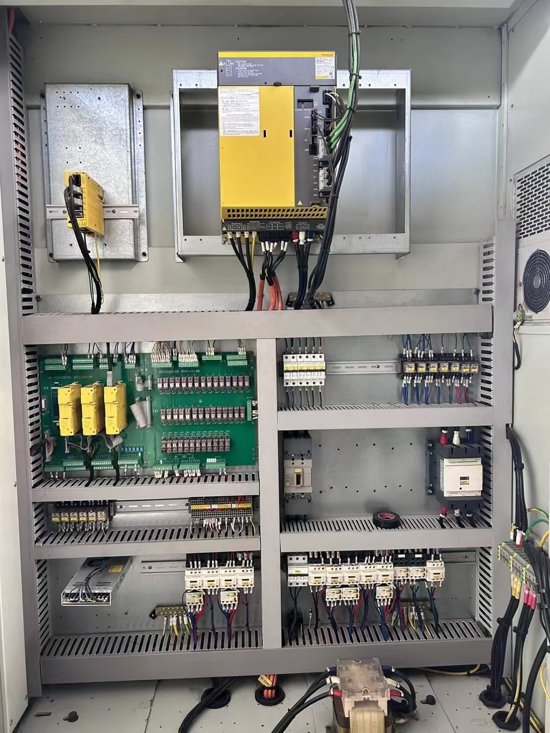 台湾亚威NVP-3015龙门加工中心，发那科MF系统、（1包.