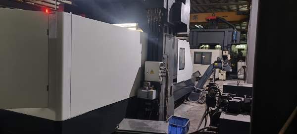 工期快到了台湾高明龙门机型：KCM-2000SV-P三硬轨法兰.