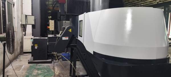 工期快到了台湾高明龙门机型：KCM-2000SV-P三硬轨法兰.