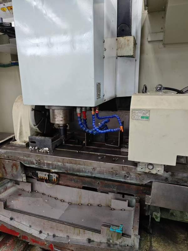 台湾省丽驰1200加工中心，二线一硬，40主轴，发那科oi.