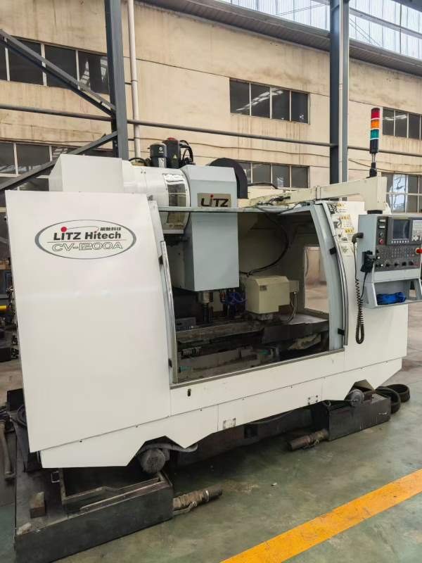 台湾省丽驰1200加工中心，二线一硬，40主轴，发那科oi.