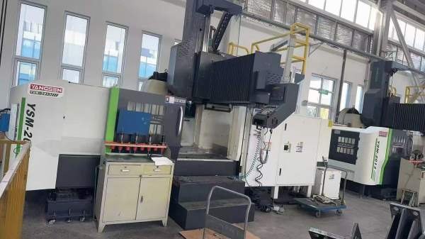天津工厂拿下2台9成新扬森2013龙门加工中心、全部2022.