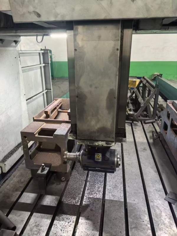 刚刚买下99新中捷龙门GMC2580RV工作台2.5米8米 门宽3..