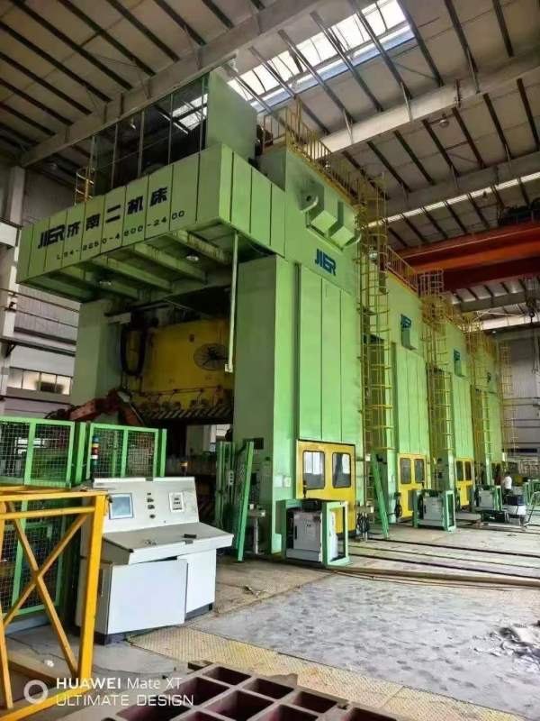 济南产，闭式四点全新机，安装未用，5250吨2250-1000-.