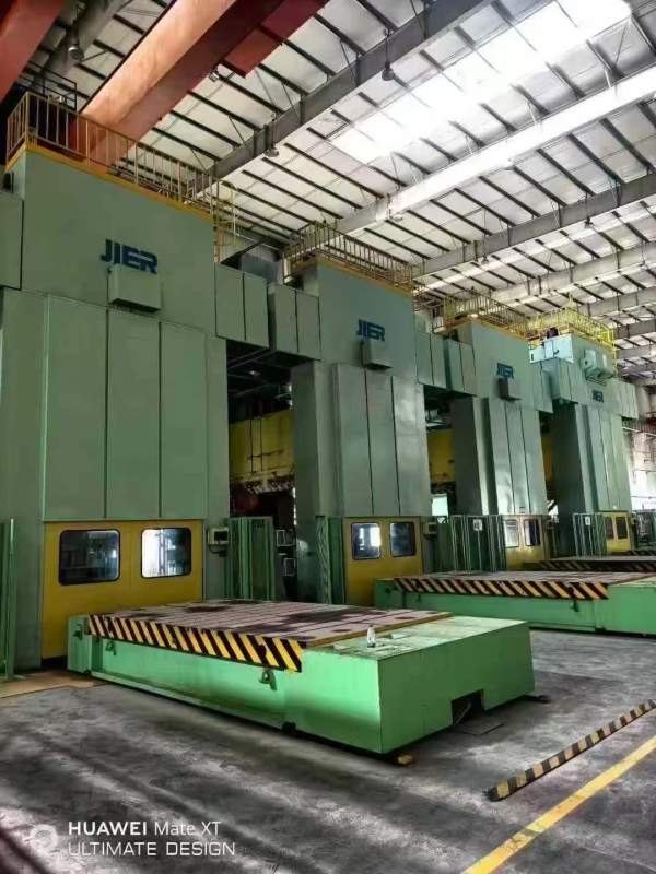 济南产，闭式四点全新机，安装未用，5250吨2250-1000-.