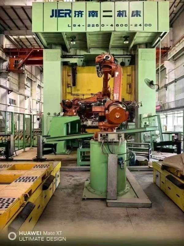 济南产，闭式四点全新机，安装未用，5250吨2250-1000-.