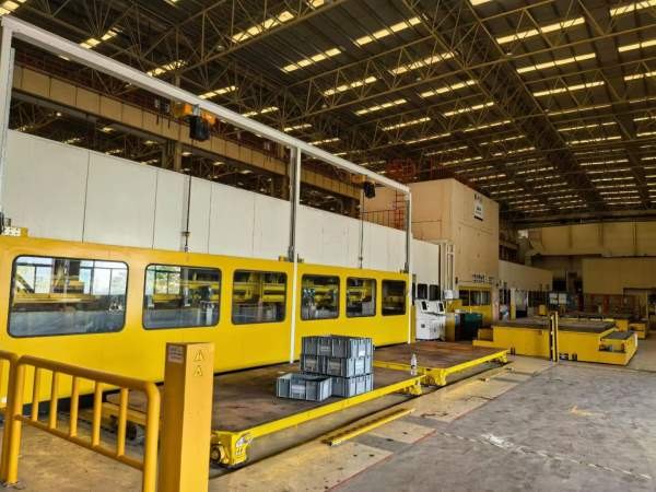 德国舒勒落料线：630吨，配备：开卷，剪板，清洗，校.