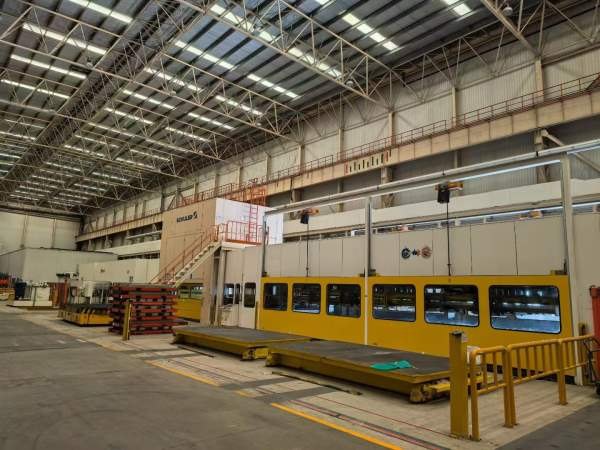 德国舒勒落料线：630吨，配备：开卷，剪板，清洗，校.