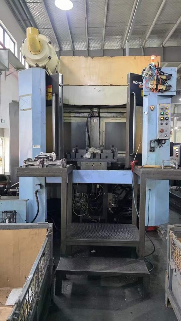 同款5台韩国原装斗山HM500双工位卧加，FANUC31i系统，.