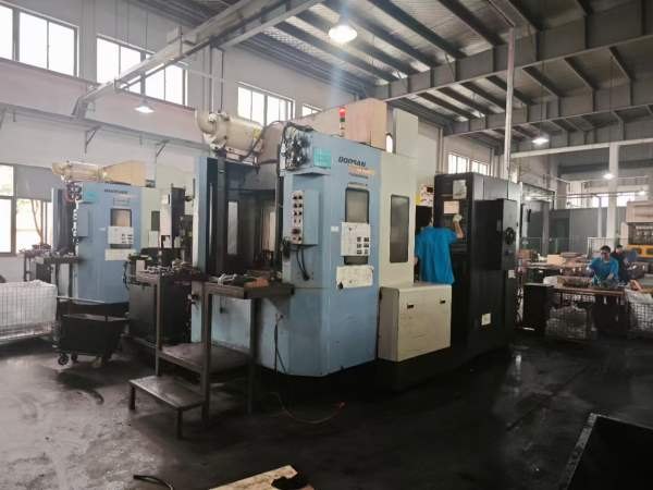 同款5台韩国原装斗山HM500双工位卧加，FANUC31i系统，.