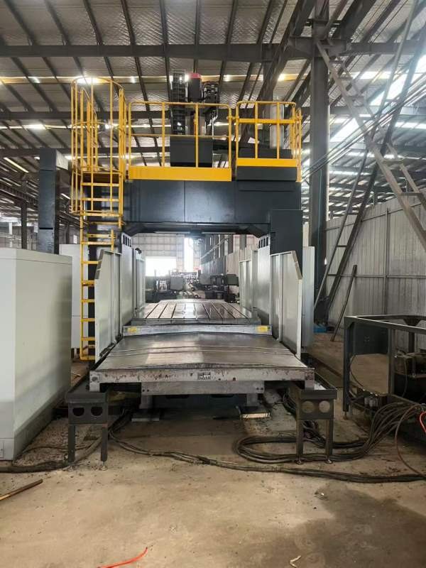 宁波海天2330数控龙门，工作台2000/3000mm，门宽2300.