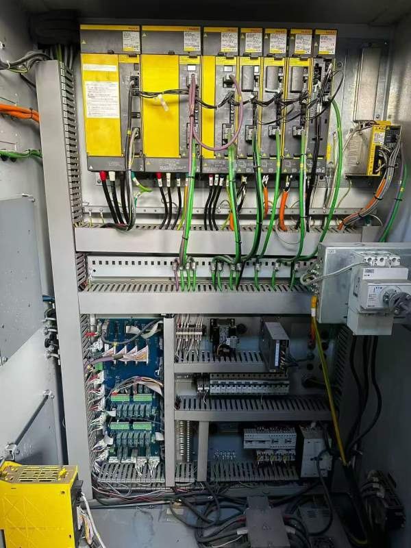 台湾程泰双主轴车铣复合 带送料机