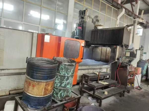 上海工厂在位出售台湾乔威进3020数控龙门铣，工作台31.