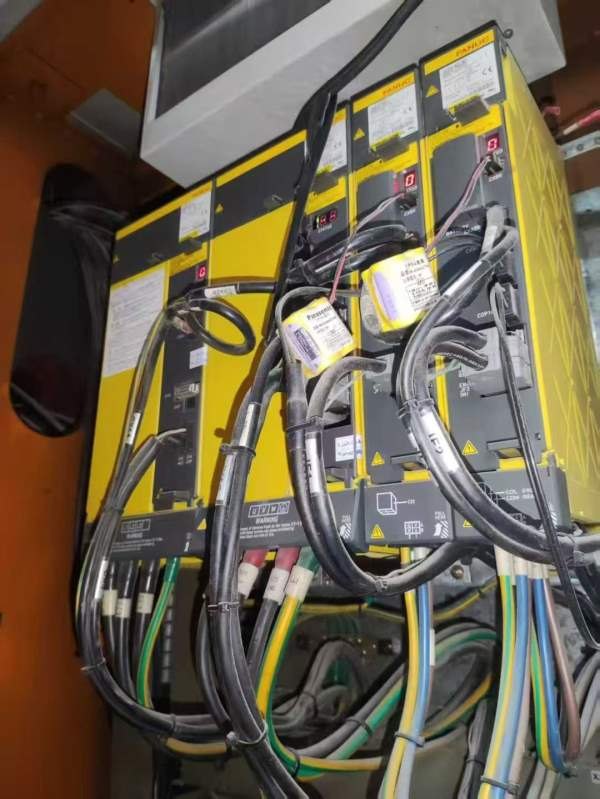 上海工厂在位出售台湾乔威进3020数控龙门铣，工作台31.