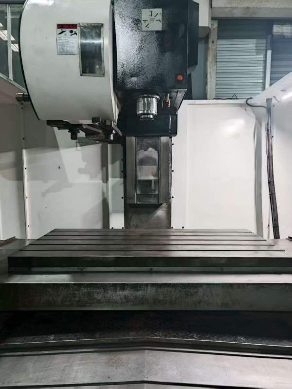 刚刚到货宝昌1580数控加工中心一台，18年，发那科MF系.