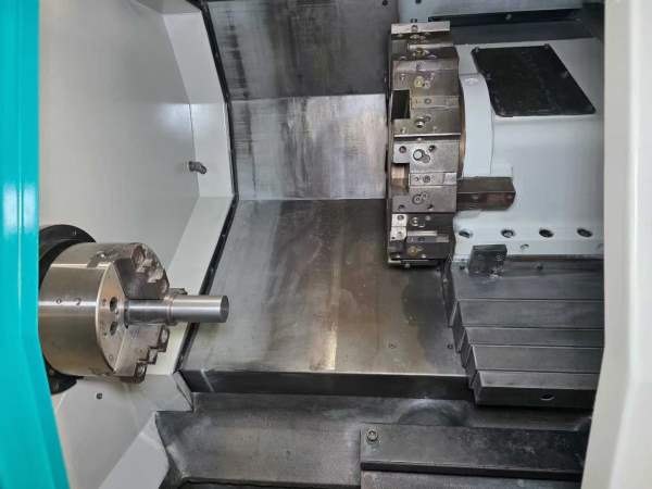 台湾原装泷泽108数控车床，8寸卡盘，12工位刀塔。