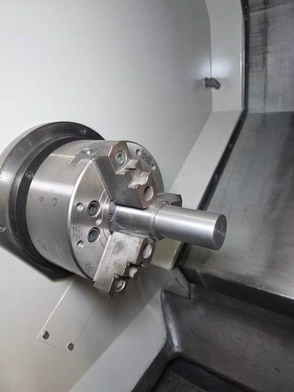 台湾原装泷泽108数控车床，8寸卡盘，12工位刀塔。