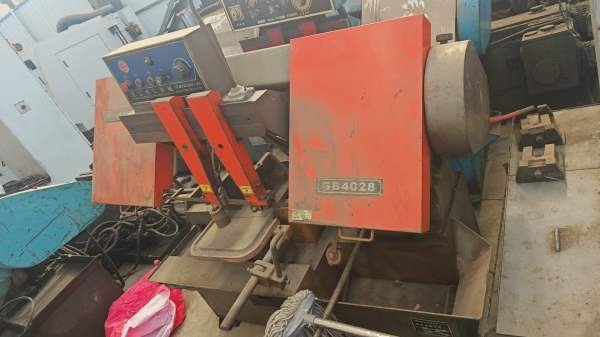 五台锯床清货处理，洛阳仓库。