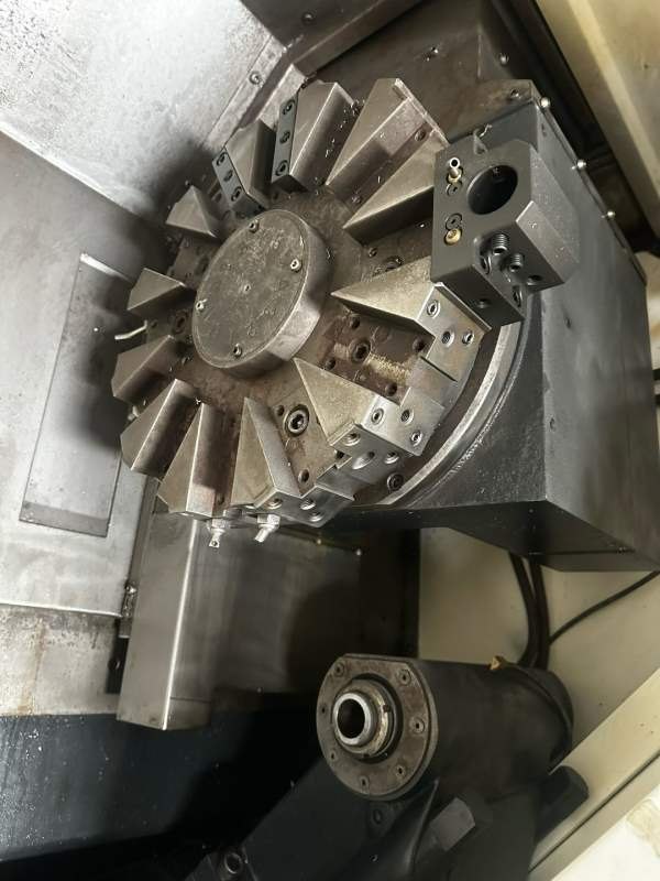 威亚E200C数控车回转直径:550mm，加工直径350，车削长.