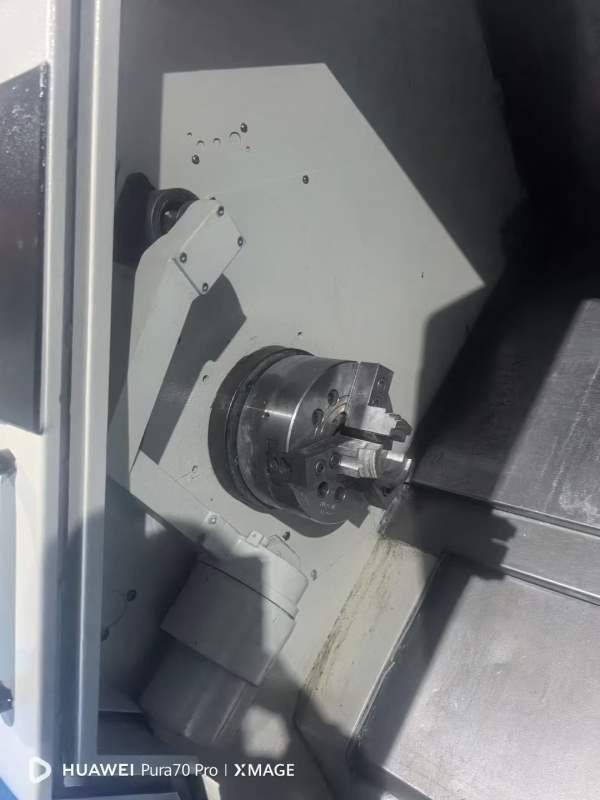 马扎克200M  车铣  刀座铣头已配好  拉回去直接干活  .