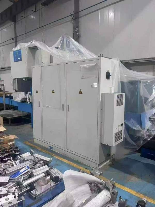 在位出售9成新杭州2512/9数控龙门平面磨床一台、新机8.