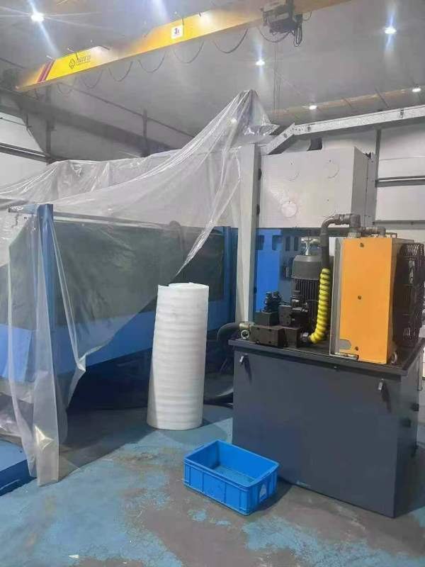 在位出售9成新杭州2512/9数控龙门平面磨床一台、新机8.