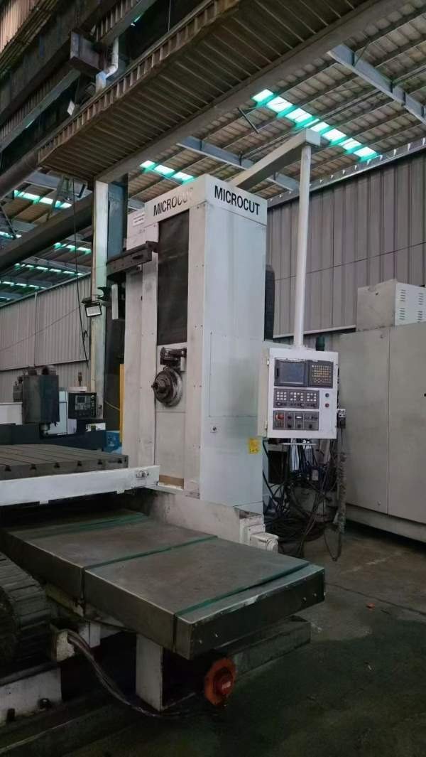 台湾达弗罗HBM-4T(110轴孔)数控镗铣110数控镗，发那科.