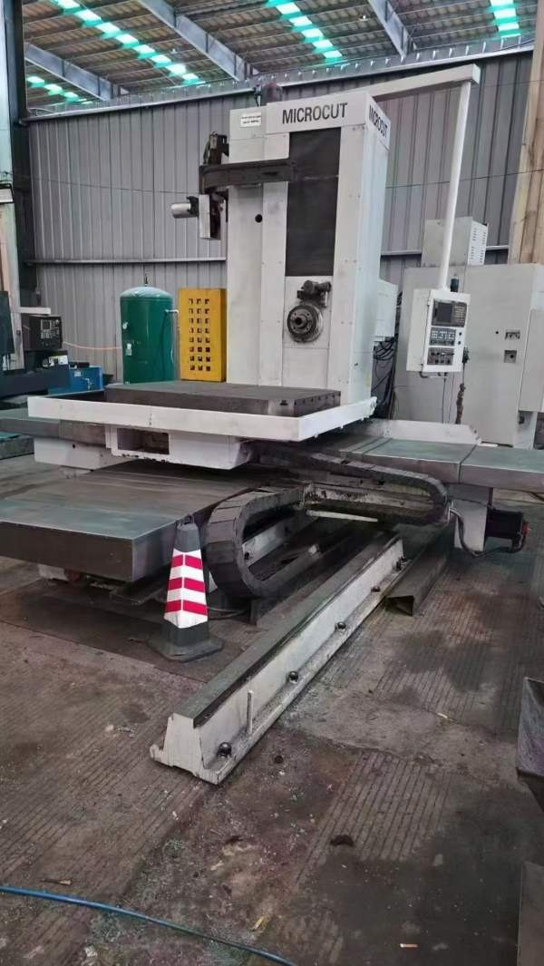 台湾达弗罗HBM-4T(110轴孔)数控镗铣110数控镗，发那科.